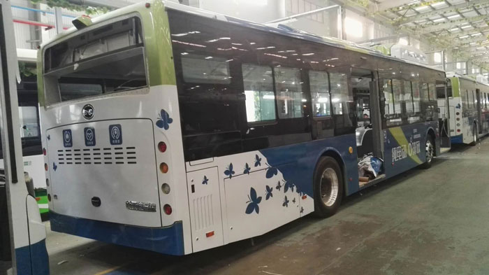 公交車(chē)車(chē)身廣告
