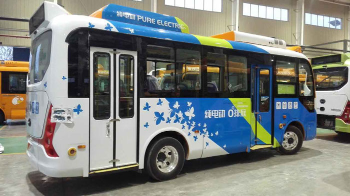 公交車(chē)車(chē)身廣告