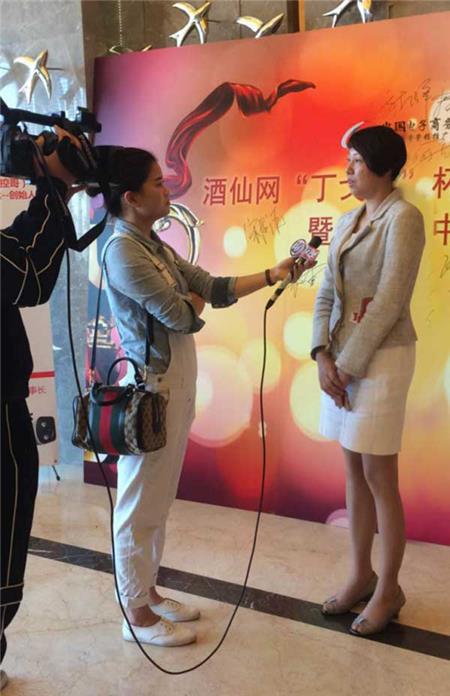 銘輝廣告設(shè)計(jì)制作有限公司噴繪海報(bào).jpg 銘輝廣告設(shè)計(jì)制作有限公司噴繪海報(bào).jpg