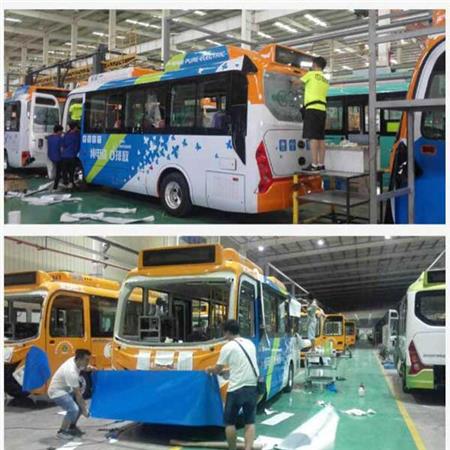 廣告制作工藝現(xiàn)場車身廣告貼紙.jpg 廣告制作工藝現(xiàn)場車身廣告貼紙.jpg